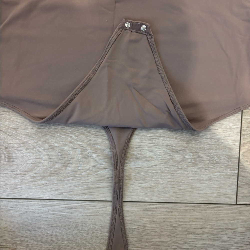 Babaton Contour Bodysuit - Picture 3 of 3